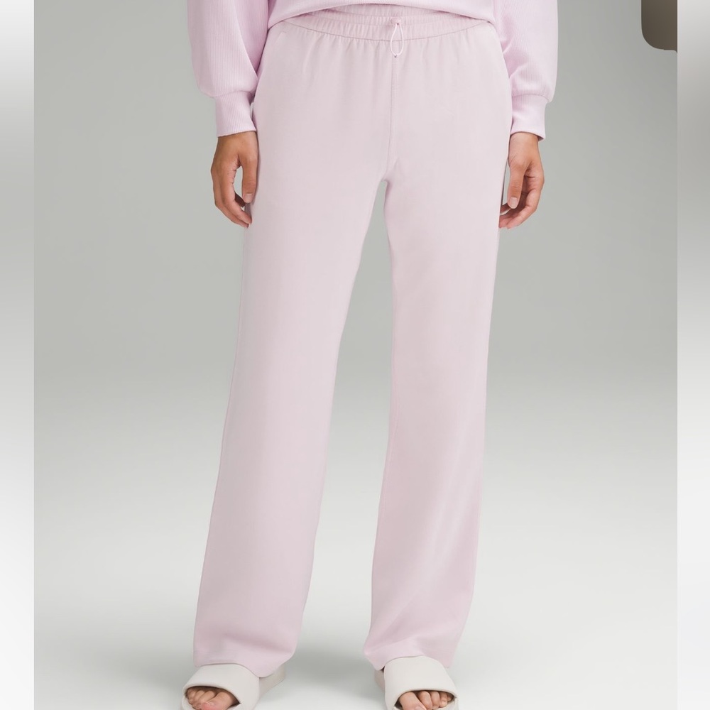 NWT Lululemon Softstreme HR pant